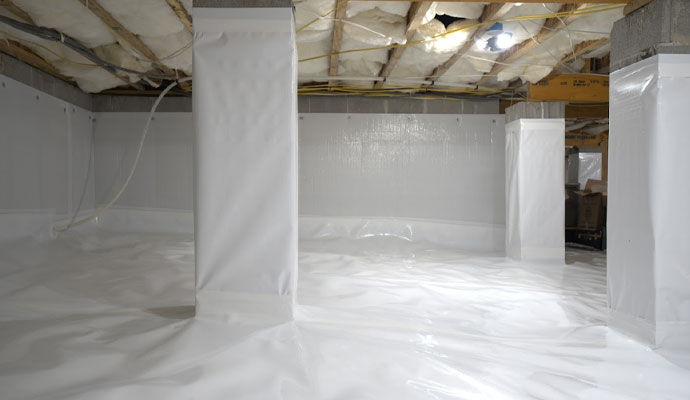 Encapsulated crawl space with vapor barrier