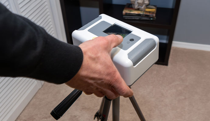 Professional radon gas testing device